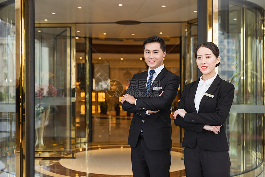 酒店管理服务人员接待形象 专业与温度的结合